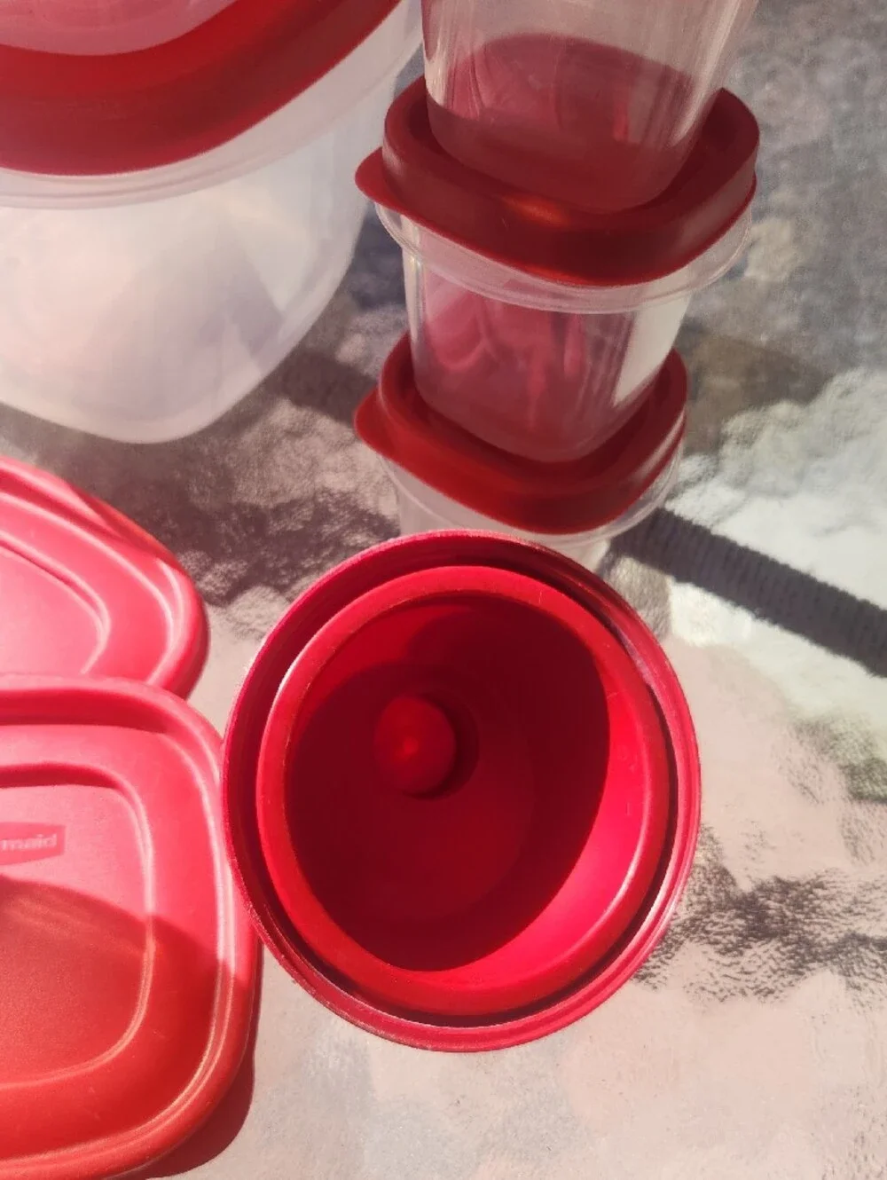 Rubbermaid Easy Find Lids Red Food Storage Container & Shaker Bottle Lot